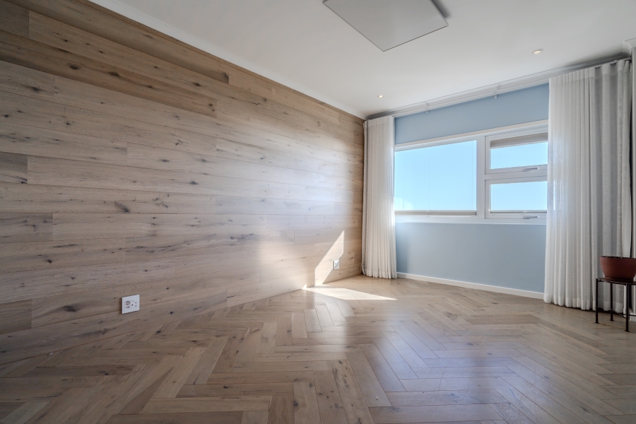 2 Bedroom Property for Sale in Camps Bay Western Cape